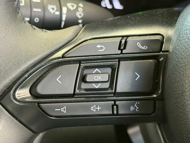 ヤリスクロス ハイブリッドＺ　ウルバーノ　純正８型ナビ／全周囲カメラ／シートヒーター／ステアリングヒーター／ブラインドスポットモニター／オートマチックハイビーム／レーダークルーズ／ＥＴＣ／オートライト／パワーシート／プッシュスタート（40枚目）