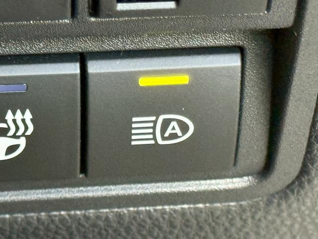 ヤリスクロス ハイブリッドＺ　ウルバーノ　純正８型ナビ／全周囲カメラ／シートヒーター／ステアリングヒーター／ブラインドスポットモニター／オートマチックハイビーム／レーダークルーズ／ＥＴＣ／オートライト／パワーシート／プッシュスタート（51枚目）