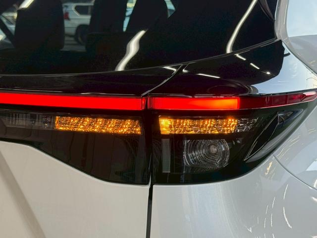 ヤリスクロス ハイブリッドＺ　ウルバーノ　純正８型ナビ／全周囲カメラ／シートヒーター／ステアリングヒーター／ブラインドスポットモニター／オートマチックハイビーム／レーダークルーズ／ＥＴＣ／オートライト／パワーシート／プッシュスタート（59枚目）