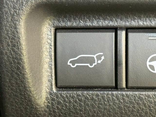 ハリアーハイブリッド Ｚ　レザーパッケージ　純正１２型ナビ／全周囲カメラ／デジタルインナーミラー／ＪＢＬスピーカー／ブラインドスポットモニター／シートメモリー／シートヒーター／シートクーラー／ステアリングヒーター／電動リアゲート／ＥＴＣ（12枚目）