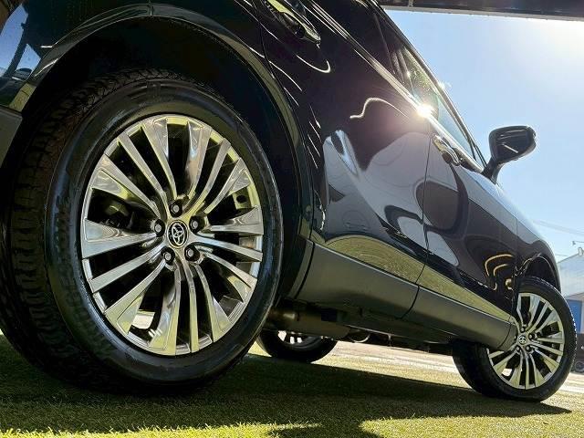 ハリアーハイブリッド Ｚ　レザーパッケージ　純正１２型ナビ／全周囲カメラ／デジタルインナーミラー／ＪＢＬスピーカー／ブラインドスポットモニター／シートメモリー／シートヒーター／シートクーラー／ステアリングヒーター／電動リアゲート／ＥＴＣ（19枚目）