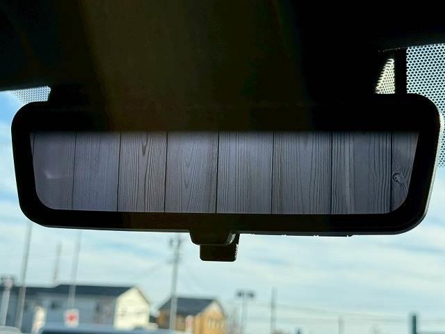 ハイエースバン スーパーＧＬ　ダークプライムＩＩ　全周囲カメラ／ＬＥＤヘッドライト／デジタルミラー／助手席エアバッック／衝突軽減ブレーキ／レーンキープアシスト／クリアランスソナー／ＡＣ１００Ｖ／両側パワースライドドア／オートエアコン／プッシュスタート（7枚目）