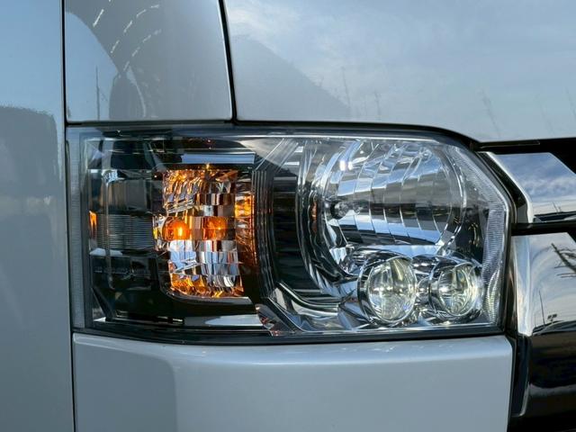 ハイエースバン スーパーＧＬ　ダークプライムＩＩ　全周囲カメラ／ＬＥＤヘッドライト／デジタルミラー／助手席エアバッック／衝突軽減ブレーキ／レーンキープアシスト／クリアランスソナー／ＡＣ１００Ｖ／両側パワースライドドア／オートエアコン／プッシュスタート（25枚目）