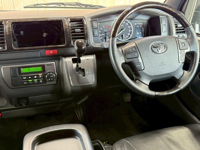 ハイエースバン スーパーＧＬ　ダークプライムＩＩ　全周囲カメラ／ＬＥＤヘッドライト／デジタルミラー／助手席エアバッック／衝突軽減ブレーキ／レーンキープアシスト／クリアランスソナー／ＡＣ１００Ｖ／両側パワースライドドア／オートエアコン／プッシュスタート（40枚目）