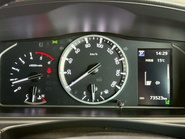 ハイエースバン スーパーＧＬ　ダークプライムＩＩ　全周囲カメラ／ＬＥＤヘッドライト／デジタルミラー／助手席エアバッック／衝突軽減ブレーキ／レーンキープアシスト／クリアランスソナー／ＡＣ１００Ｖ／両側パワースライドドア／オートエアコン／プッシュスタート（42枚目）