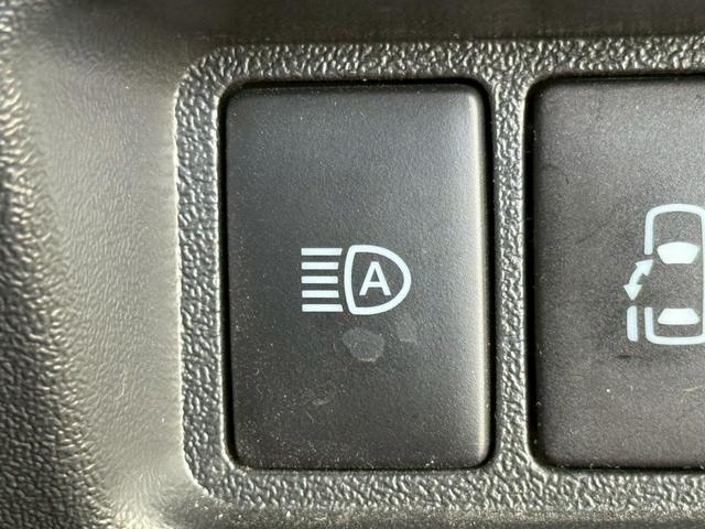 ハイエースバン スーパーＧＬ　ダークプライムＩＩ　全周囲カメラ／ＬＥＤヘッドライト／デジタルミラー／助手席エアバッック／衝突軽減ブレーキ／レーンキープアシスト／クリアランスソナー／ＡＣ１００Ｖ／両側パワースライドドア／オートエアコン／プッシュスタート（56枚目）