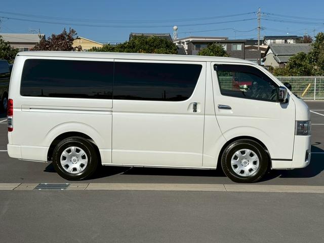 ハイエースバン スーパーＧＬ　ダークプライムＩＩ　全周囲カメラ／ＬＥＤヘッドライト／デジタルミラー／助手席エアバッック／衝突軽減ブレーキ／レーンキープアシスト／クリアランスソナー／ＡＣ１００Ｖ／両側パワースライドドア／オートエアコン／プッシュスタート（61枚目）