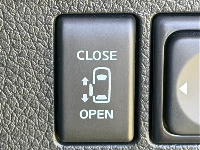 キャラバン ロンググランドプレミアムＧＸ　純正ナビ／全周囲カメラ／片側電動スライドドア／デジタルインナーミラー／ハーフレザーシート／オートエアコン／オートライト／ＥＴＣ／パワーウインドウ／横滑り防止／電動格納ミラー／リアクーラー（7枚目）