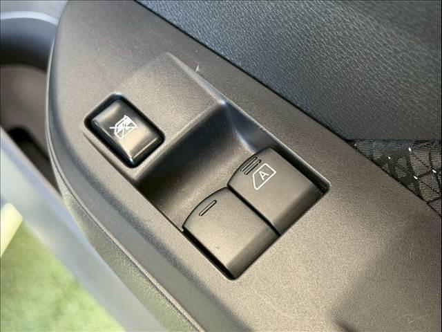 キャラバン ロンググランドプレミアムＧＸ　純正ナビ／全周囲カメラ／片側電動スライドドア／デジタルインナーミラー／ハーフレザーシート／オートエアコン／オートライト／ＥＴＣ／パワーウインドウ／横滑り防止／電動格納ミラー／リアクーラー（9枚目）