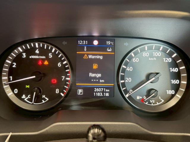 キャラバン ロンググランドプレミアムＧＸ　純正ナビ／全周囲カメラ／片側電動スライドドア／デジタルインナーミラー／ハーフレザーシート／オートエアコン／オートライト／ＥＴＣ／パワーウインドウ／横滑り防止／電動格納ミラー／リアクーラー（39枚目）