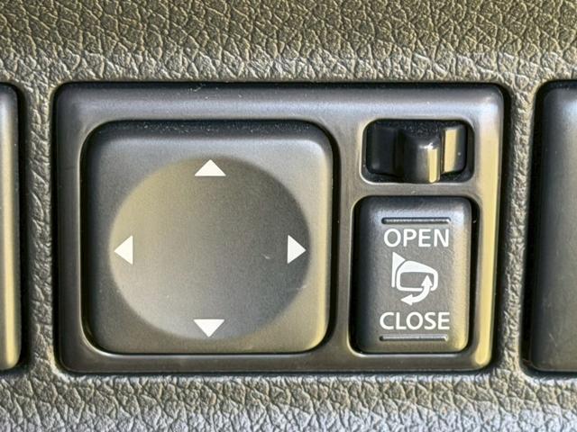 キャラバン ロンググランドプレミアムＧＸ　純正ナビ／全周囲カメラ／片側電動スライドドア／デジタルインナーミラー／ハーフレザーシート／オートエアコン／オートライト／ＥＴＣ／パワーウインドウ／横滑り防止／電動格納ミラー／リアクーラー（54枚目）