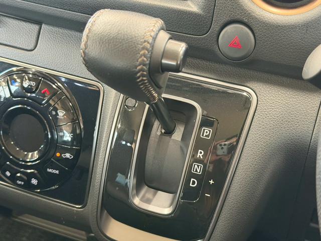 キャラバン ロンググランドプレミアムＧＸ　純正ナビ／全周囲カメラ／片側電動スライドドア／デジタルインナーミラー／ハーフレザーシート／オートエアコン／オートライト／ＥＴＣ／パワーウインドウ／横滑り防止／電動格納ミラー／リアクーラー（56枚目）