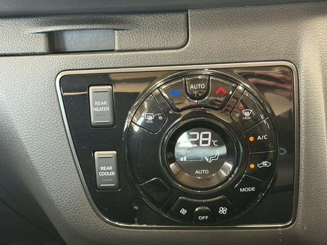 キャラバン ロンググランドプレミアムＧＸ　純正ナビ／全周囲カメラ／片側電動スライドドア／デジタルインナーミラー／ハーフレザーシート／オートエアコン／オートライト／ＥＴＣ／パワーウインドウ／横滑り防止／電動格納ミラー／リアクーラー（57枚目）