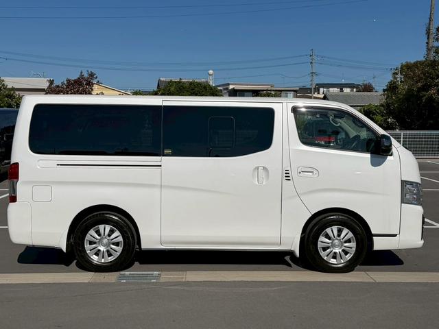 キャラバン ロンググランドプレミアムＧＸ　純正ナビ／全周囲カメラ／片側電動スライドドア／デジタルインナーミラー／ハーフレザーシート／オートエアコン／オートライト／ＥＴＣ／パワーウインドウ／横滑り防止／電動格納ミラー／リアクーラー（64枚目）