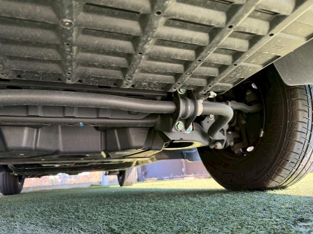 キャラバン ロンググランドプレミアムＧＸ　純正ナビ／全周囲カメラ／片側電動スライドドア／デジタルインナーミラー／ハーフレザーシート／オートエアコン／オートライト／ＥＴＣ／パワーウインドウ／横滑り防止／電動格納ミラー／リアクーラー（71枚目）