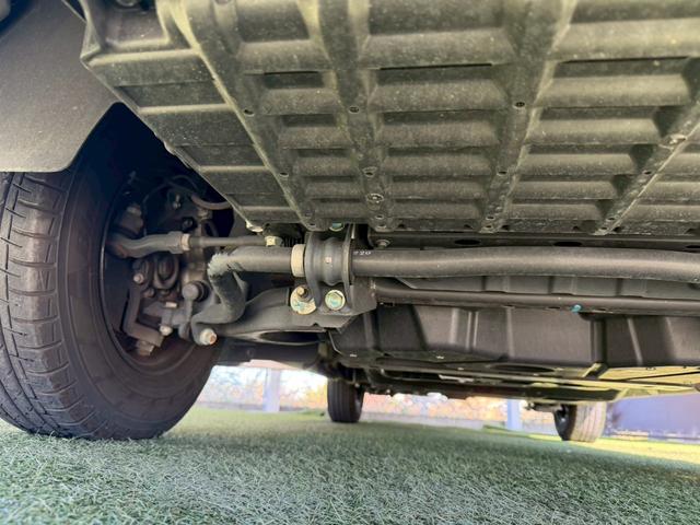 キャラバン ロンググランドプレミアムＧＸ　純正ナビ／全周囲カメラ／片側電動スライドドア／デジタルインナーミラー／ハーフレザーシート／オートエアコン／オートライト／ＥＴＣ／パワーウインドウ／横滑り防止／電動格納ミラー／リアクーラー（72枚目）