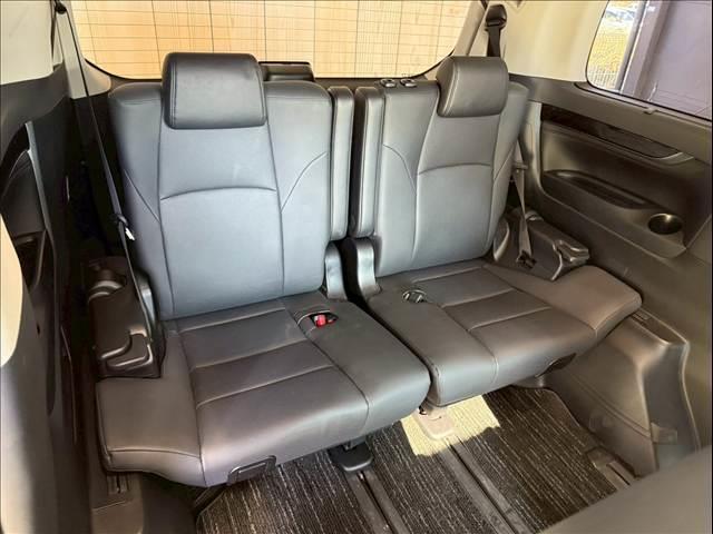 アルファード 2.5S Cパッケージ 純正ナビ/サンルーフ/フリップダウンモニター/デジタルインナーミラー/パワーバックドア/シートクーラー/シートヒーター/ステアリングヒーター/BSM/レーダークルーズコントロール/CD/DVD(7枚目)