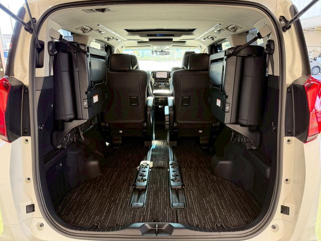 アルファード 2.5S Cパッケージ 純正ナビ/サンルーフ/フリップダウンモニター/デジタルインナーミラー/パワーバックドア/シートクーラー/シートヒーター/ステアリングヒーター/BSM/レーダークルーズコントロール/CD/DVD(38枚目)