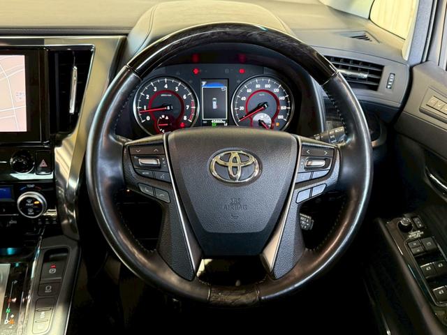 アルファード 2.5S Cパッケージ 純正ナビ/サンルーフ/フリップダウンモニター/デジタルインナーミラー/パワーバックドア/シートクーラー/シートヒーター/ステアリングヒーター/BSM/レーダークルーズコントロール/CD/DVD(40枚目)