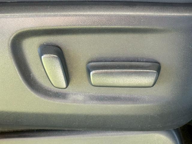 アルファード 2.5S Cパッケージ 純正ナビ/サンルーフ/フリップダウンモニター/デジタルインナーミラー/パワーバックドア/シートクーラー/シートヒーター/ステアリングヒーター/BSM/レーダークルーズコントロール/CD/DVD(57枚目)