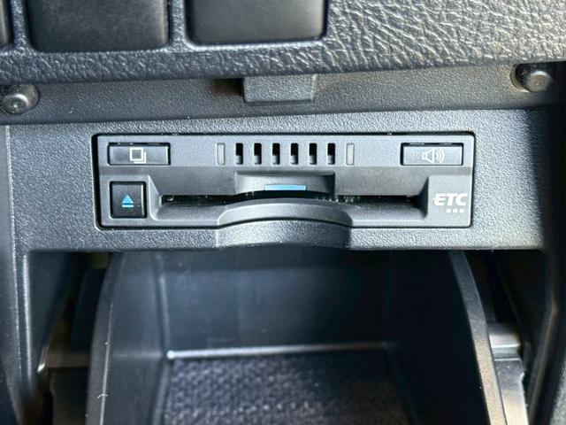 アルファード 2.5S Cパッケージ 純正ナビ/サンルーフ/フリップダウンモニター/デジタルインナーミラー/パワーバックドア/シートクーラー/シートヒーター/ステアリングヒーター/BSM/レーダークルーズコントロール/CD/DVD(62枚目)