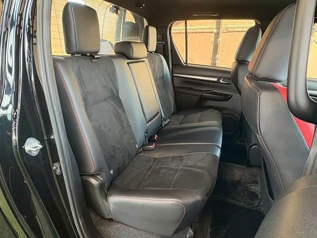 ハイラックス Ｚ　ＧＲスポーツ　純正ディスプレイ／全周囲カメラ／ＧＲスポーツバー／ベッドライナー／クリアランスソナー／レーダークルーズコントロール／パワーシート／パドルシフト／ＥＴＣ／オートエアコン／オートライト／パワーウインドウ（6枚目）