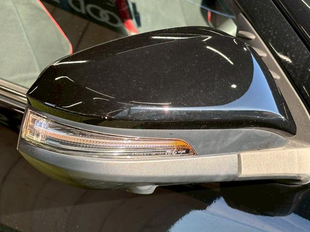 ハイラックス Ｚ　ＧＲスポーツ　純正ディスプレイ／全周囲カメラ／ＧＲスポーツバー／ベッドライナー／クリアランスソナー／レーダークルーズコントロール／パワーシート／パドルシフト／ＥＴＣ／オートエアコン／オートライト／パワーウインドウ（22枚目）