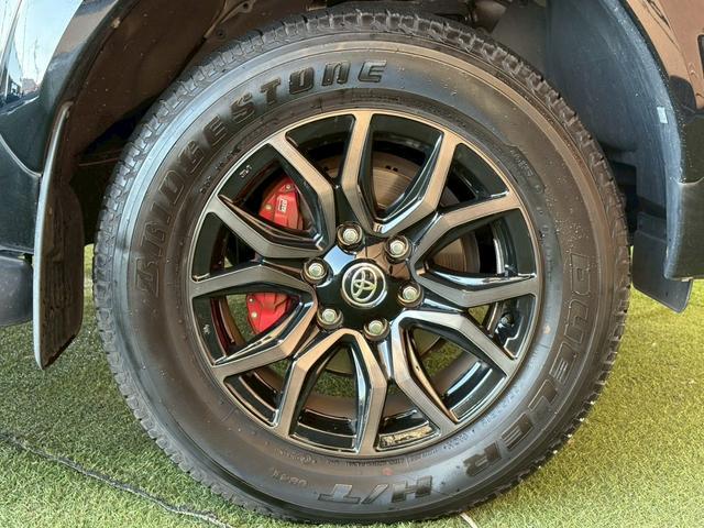 ハイラックス Ｚ　ＧＲスポーツ　純正ディスプレイ／全周囲カメラ／ＧＲスポーツバー／ベッドライナー／クリアランスソナー／レーダークルーズコントロール／パワーシート／パドルシフト／ＥＴＣ／オートエアコン／オートライト／パワーウインドウ（26枚目）