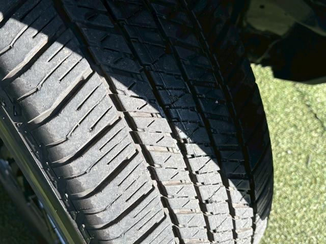 ハイラックス Ｚ　ＧＲスポーツ　純正ディスプレイ／全周囲カメラ／ＧＲスポーツバー／ベッドライナー／クリアランスソナー／レーダークルーズコントロール／パワーシート／パドルシフト／ＥＴＣ／オートエアコン／オートライト／パワーウインドウ（27枚目）