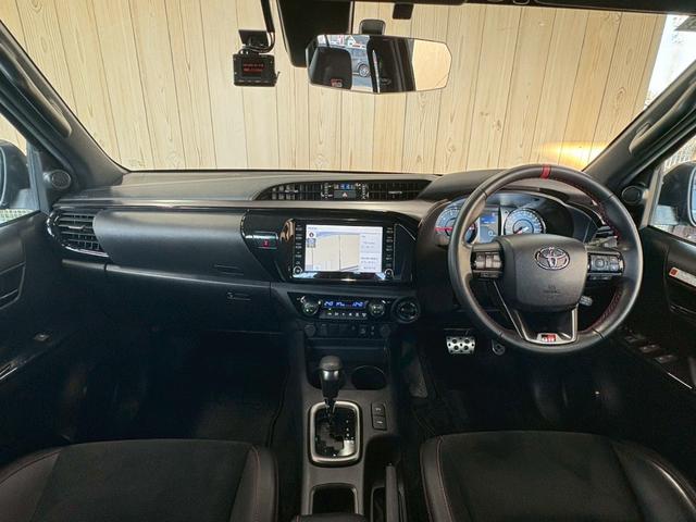 ハイラックス Ｚ　ＧＲスポーツ　純正ディスプレイ／全周囲カメラ／ＧＲスポーツバー／ベッドライナー／クリアランスソナー／レーダークルーズコントロール／パワーシート／パドルシフト／ＥＴＣ／オートエアコン／オートライト／パワーウインドウ（31枚目）