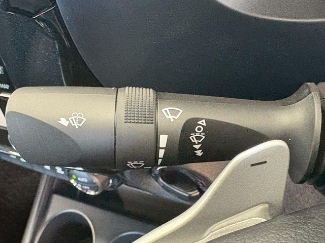 ハイラックス Ｚ　ＧＲスポーツ　純正ディスプレイ／全周囲カメラ／ＧＲスポーツバー／ベッドライナー／クリアランスソナー／レーダークルーズコントロール／パワーシート／パドルシフト／ＥＴＣ／オートエアコン／オートライト／パワーウインドウ（39枚目）