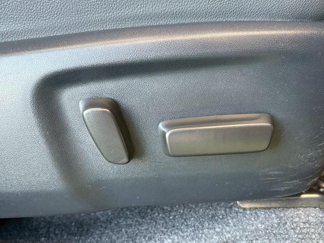 ハイラックス Ｚ　ＧＲスポーツ　純正ディスプレイ／全周囲カメラ／ＧＲスポーツバー／ベッドライナー／クリアランスソナー／レーダークルーズコントロール／パワーシート／パドルシフト／ＥＴＣ／オートエアコン／オートライト／パワーウインドウ（56枚目）