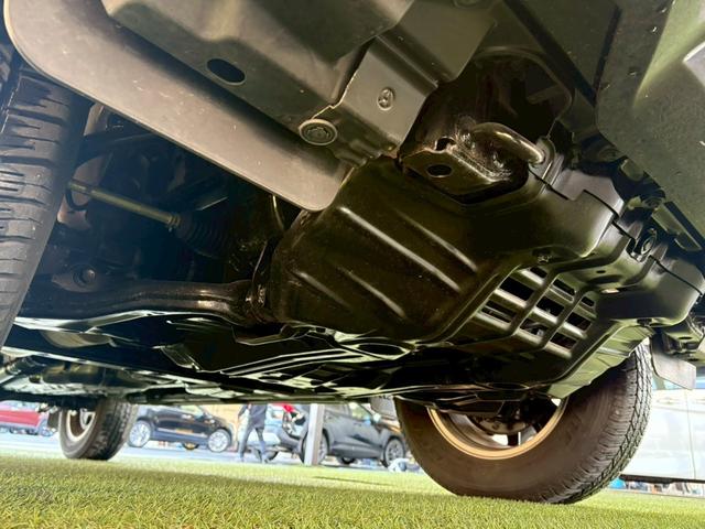 ハイラックス Ｚ　ＧＲスポーツ　純正ディスプレイ／全周囲カメラ／ＧＲスポーツバー／ベッドライナー／クリアランスソナー／レーダークルーズコントロール／パワーシート／パドルシフト／ＥＴＣ／オートエアコン／オートライト／パワーウインドウ（68枚目）