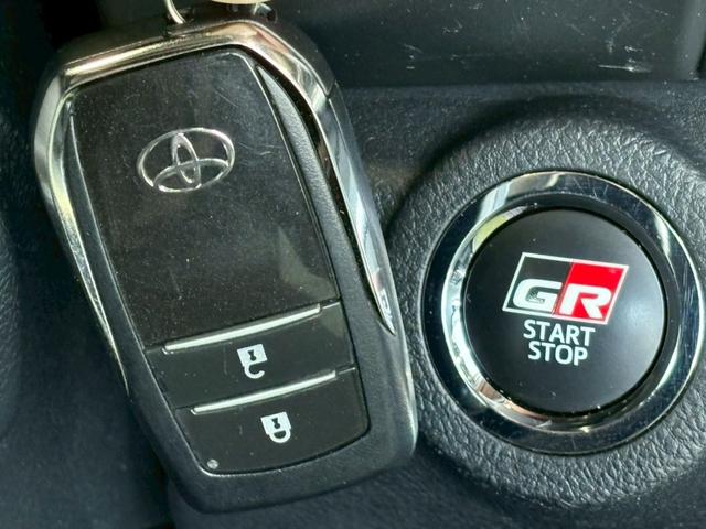 ハイラックス Ｚ　ＧＲスポーツ　純正ディスプレイ／全周囲カメラ／ＧＲスポーツバー／ベッドライナー／クリアランスソナー／レーダークルーズコントロール／パワーシート／パドルシフト／ＥＴＣ／オートエアコン／オートライト／パワーウインドウ（71枚目）