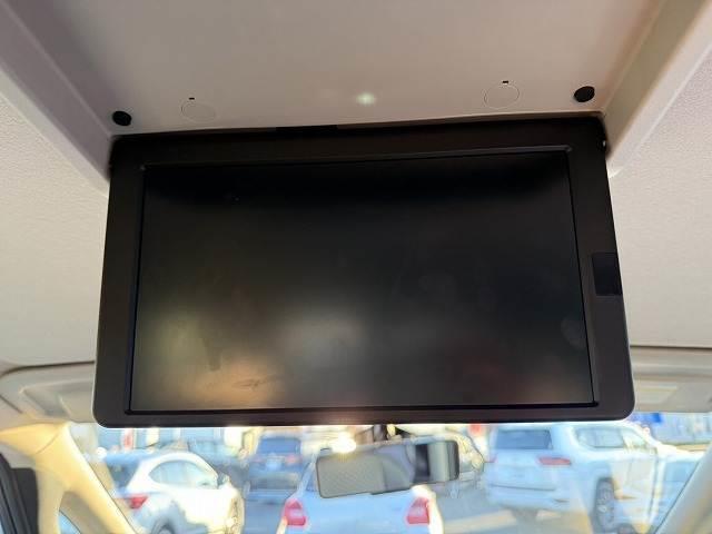 セレナ e-パワー ハイウェイスターV プロパイロット/純正10型ナビ/全周囲カメラ/後席モニター/両側電動スライドドア/デジタルインナーミラー/ステアリングヒーター/シートヒーター/ブラインドスポットモニター/ETC/寒冷地仕様(10枚目)