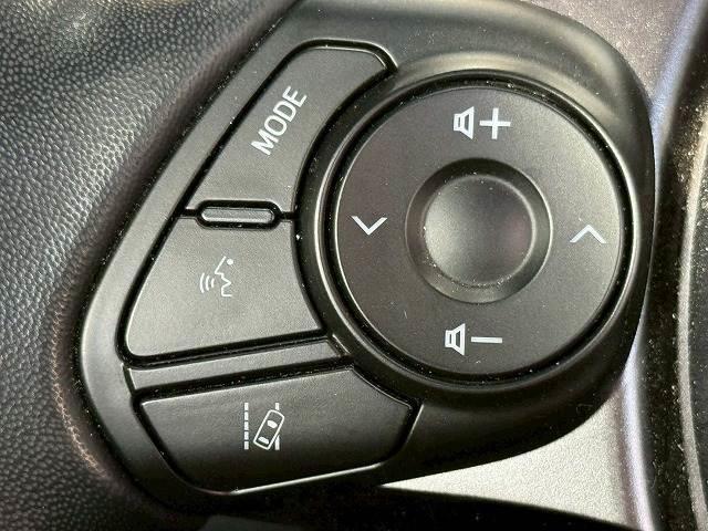 ハリアー エレガンス　ＧＲスポーツ　純正９型ナビ／サンルーフ／衝突軽減ブレーキ／レーダークルーズコントロール／ＥＴＣ／パワーシート／電子サイドブレーキ／ハーフレザーシート／バックカメラ／パワーウインドウ／オートハイビーム／ＬＥＤヘッド（9枚目）