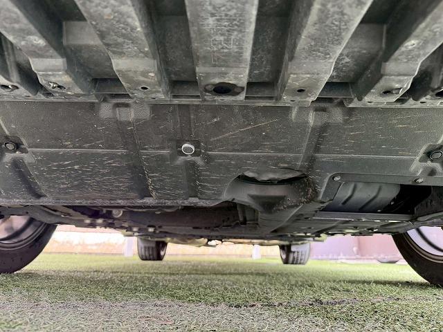 ハリアー エレガンス　ＧＲスポーツ　純正９型ナビ／サンルーフ／衝突軽減ブレーキ／レーダークルーズコントロール／ＥＴＣ／パワーシート／電子サイドブレーキ／ハーフレザーシート／バックカメラ／パワーウインドウ／オートハイビーム／ＬＥＤヘッド（70枚目）