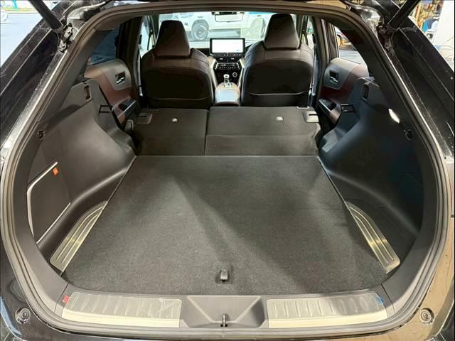 ハリアーハイブリッド Z レザーパッケージ 純正12型ナビ/全周囲カメラ/JBLサウンド/デジタルインナーミラー/パワーバックドア/シートヒーター/シートクーラー/ステアリングヒーター/ブラインドスポットモニター/レーダークルーズコントロール(13枚目)
