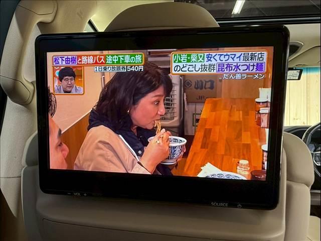 ランドクルーザー ＺＸ　モデリスタエアロ／リアエンターテイメント／クールボックス／サンルーフ／ブラックルーフレール／寒冷地仕様／リアデフロック／ＪＢＬ／シートヒーター／シートクーラー／ステアリングヒーター／全周囲カメラ（9枚目）