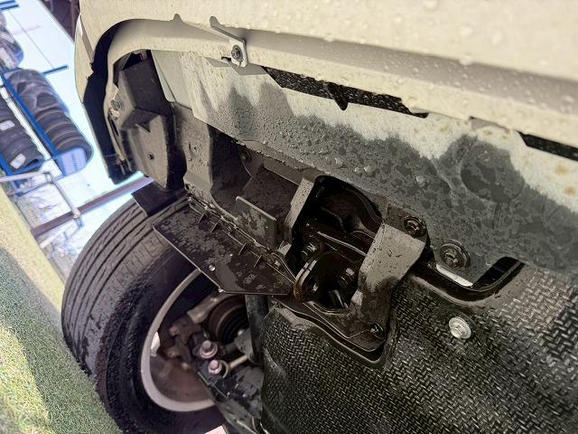 ランドクルーザー ＺＸ　モデリスタエアロ／リアエンターテイメント／クールボックス／サンルーフ／ブラックルーフレール／寒冷地仕様／リアデフロック／ＪＢＬ／シートヒーター／シートクーラー／ステアリングヒーター／全周囲カメラ（76枚目）