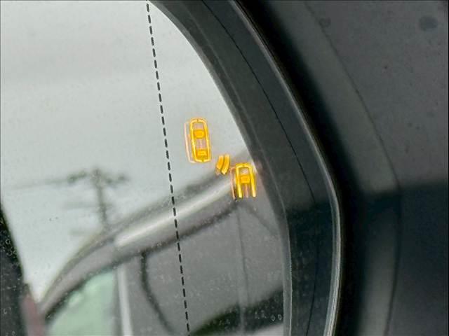 RX RX200t Fスポーツ 純正ナビ/サンルーフ/全周囲カメラ/ブラックレザー/レーダークルーズコントロール/ブラインドスポットモニター/シートヒーター/シートクーラー/AC100V/パワーバックドア/ステアリングヒーター(12枚目)