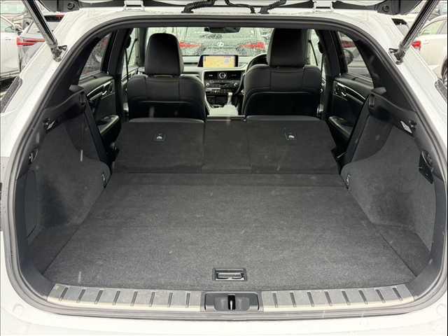 RX RX200t Fスポーツ 純正ナビ/サンルーフ/全周囲カメラ/ブラックレザー/レーダークルーズコントロール/ブラインドスポットモニター/シートヒーター/シートクーラー/AC100V/パワーバックドア/ステアリングヒーター(13枚目)