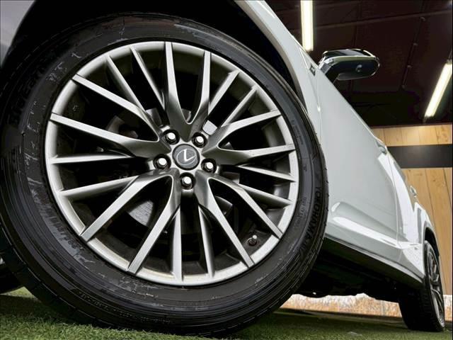 RX RX200t Fスポーツ 純正ナビ/サンルーフ/全周囲カメラ/ブラックレザー/レーダークルーズコントロール/ブラインドスポットモニター/シートヒーター/シートクーラー/AC100V/パワーバックドア/ステアリングヒーター(19枚目)