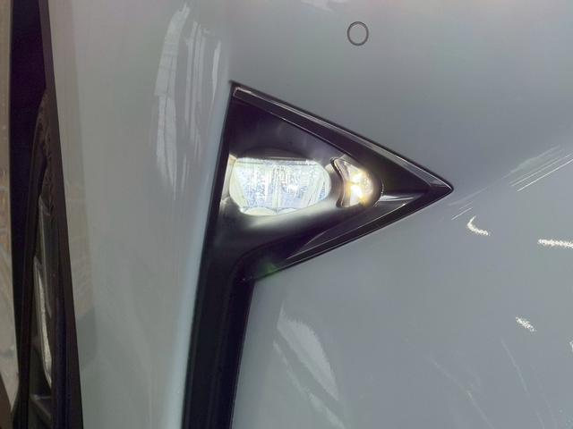 RX RX200t Fスポーツ 純正ナビ/サンルーフ/全周囲カメラ/ブラックレザー/レーダークルーズコントロール/ブラインドスポットモニター/シートヒーター/シートクーラー/AC100V/パワーバックドア/ステアリングヒーター(22枚目)