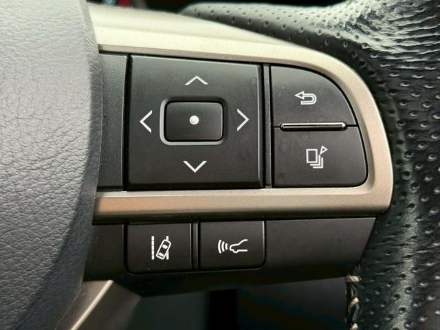 RX RX200t Fスポーツ 純正ナビ/サンルーフ/全周囲カメラ/ブラックレザー/レーダークルーズコントロール/ブラインドスポットモニター/シートヒーター/シートクーラー/AC100V/パワーバックドア/ステアリングヒーター(40枚目)