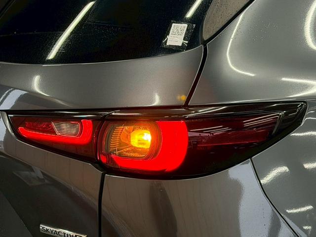 CX-5 XD ブラックトーンエディション 10型ナビ/全周囲カメラ/シートヒーター/ブラインドスポットモニター/ヘッドアップディスプレイ/ステアリングヒーター/クリアランスソナー/パワーバックドア/レーダークルーズコントロール/ETC(21枚目)