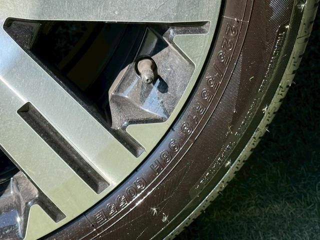 デリカＤ：５ Ｐ　純正１０型ナビ／全周囲カメラ／パワーバックドア／シートヒーター／ステアリングヒーター／衝突軽減ブレーキ／両側電動スライドドア／レーダークルーズコントロール／ブラインドスポットモニター／レーン逸脱警告（32枚目）