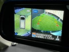 【全周囲モニター】を装備しております。全周囲カメラで危険察知。狭い駐車場でも安心して駐車できますね。 4