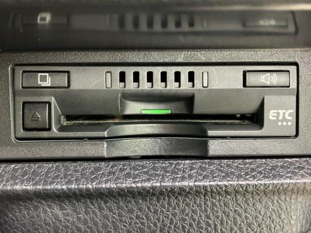ヴォクシー ZSキラメキ 社外 11インチ SDナビ/フリップダウンモニター 社外 12.8インチ/トヨタセーフティセンス/両側電動スライドドア/車線逸脱防止支援システム/ドライブレコーダー 社外/ヘッドランプ LED ETC(18枚目)