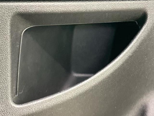 アバルト595C 595Cツーリズモ 保証書/社外 SDナビ/シート フルレザー/ヘッドランプ HID/ETC/EBD付ABS/横滑り防止装置/フルセグTV/エアバッグ 運転席/エアバッグ 助手席/エアバッグ サイド/MTモード付き(29枚目)